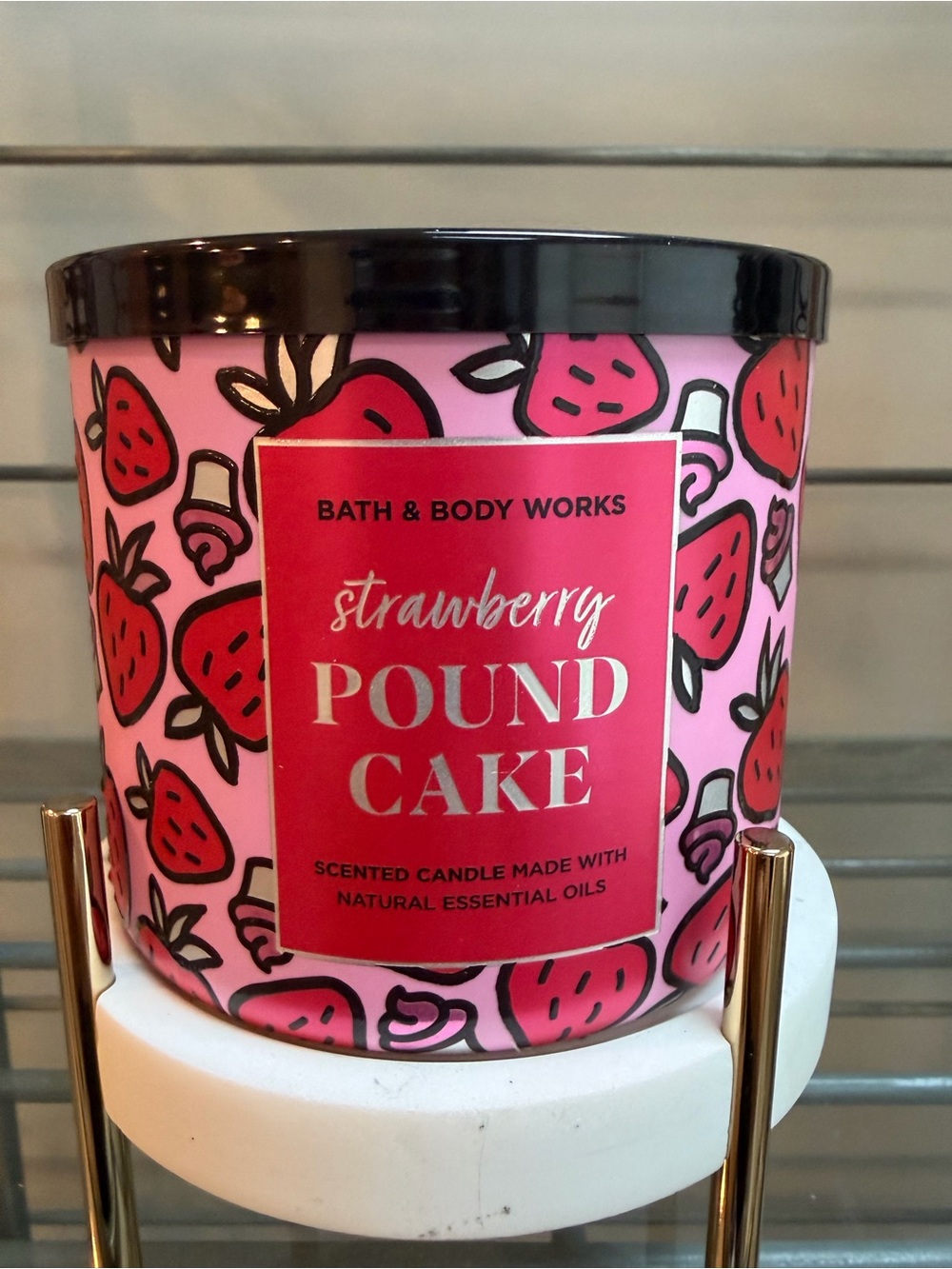 Bath & Body Works Strawberry Pound Cake Scented 3 Wick Candle - Pink NWT